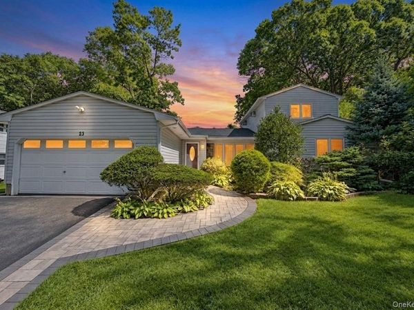 23 Pimlico Drive , Commack, NY 11725