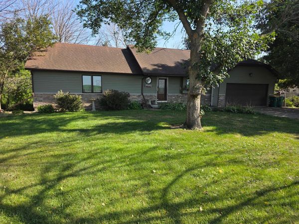 21740 Northfield Boulevard , Hampton, MN 55031