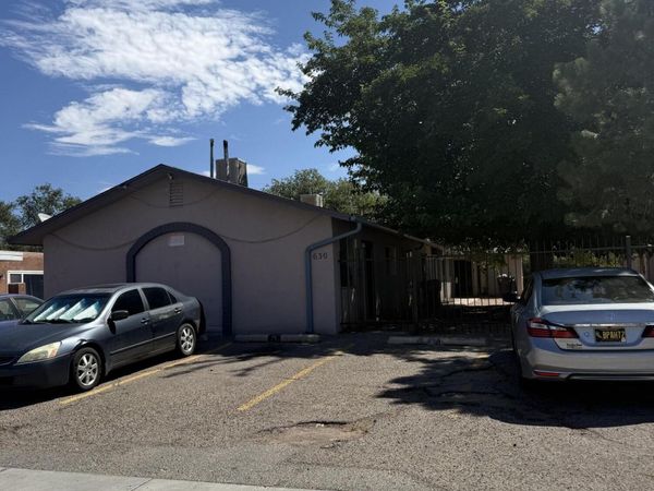 630 Alcazar Street SE, Albuquerque, NM 87108