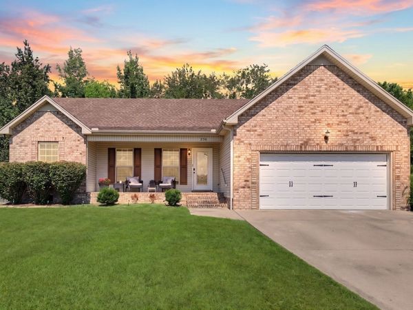 236 Preakness Cir , Pleasant View, TN 37146