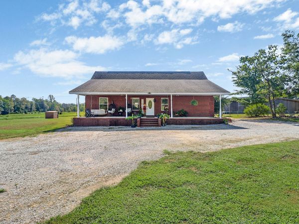 279 Smith Rd , Crossville, TN 38571
