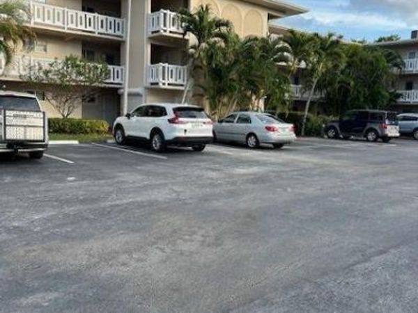 2566 Garden Drive S, Unit 307, Lake Worth, FL 33461