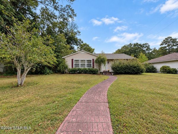 406 1st Street N, Reform, AL 35481