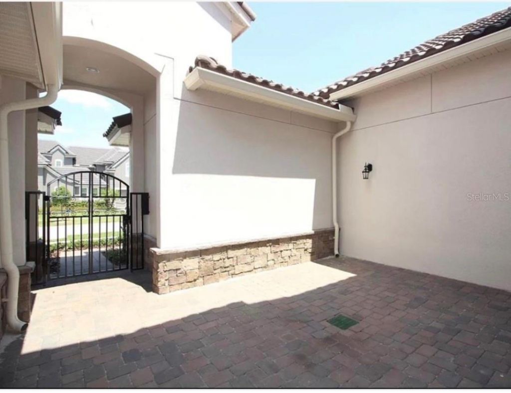 2512 Diamond Ridge Court, Orlando, FL 32835 Photo
