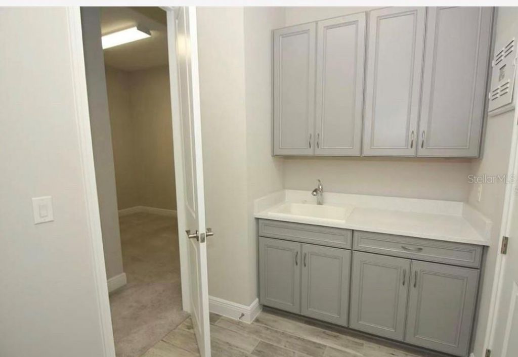 2512 Diamond Ridge Court, Orlando, FL 32835 Photo