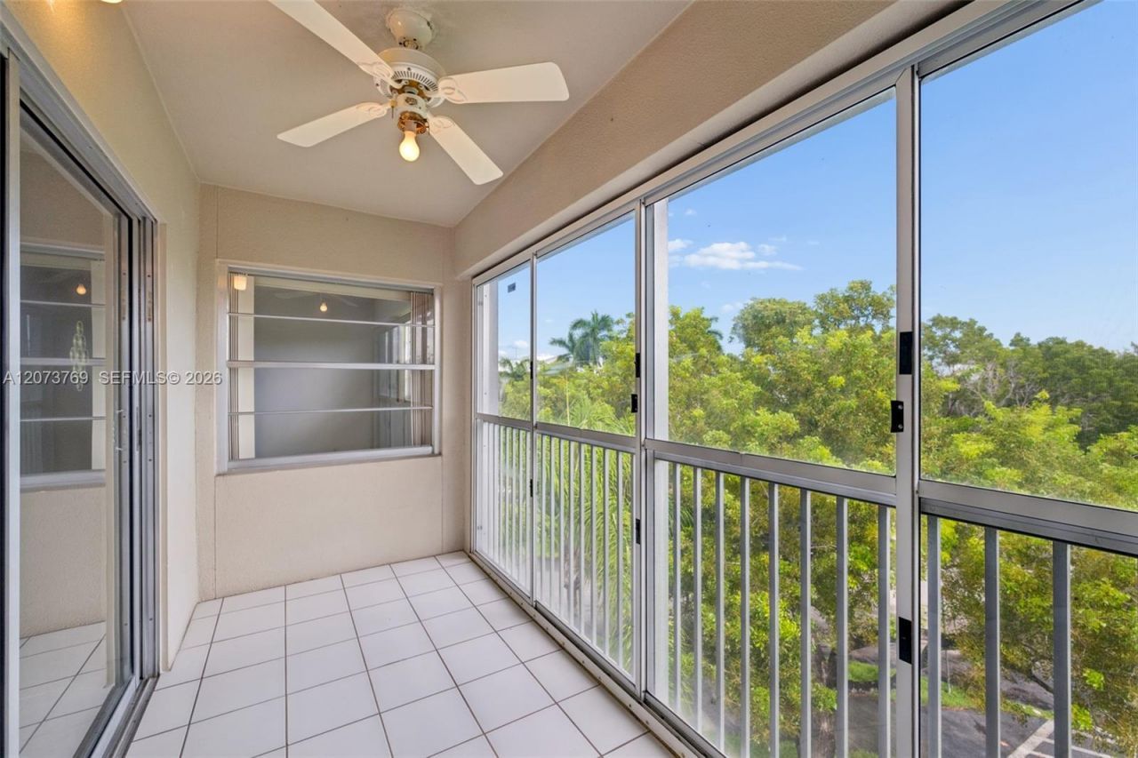 12501 SW 14th St, Unit 401R, Pembroke Pines, FL 33027 Photo
