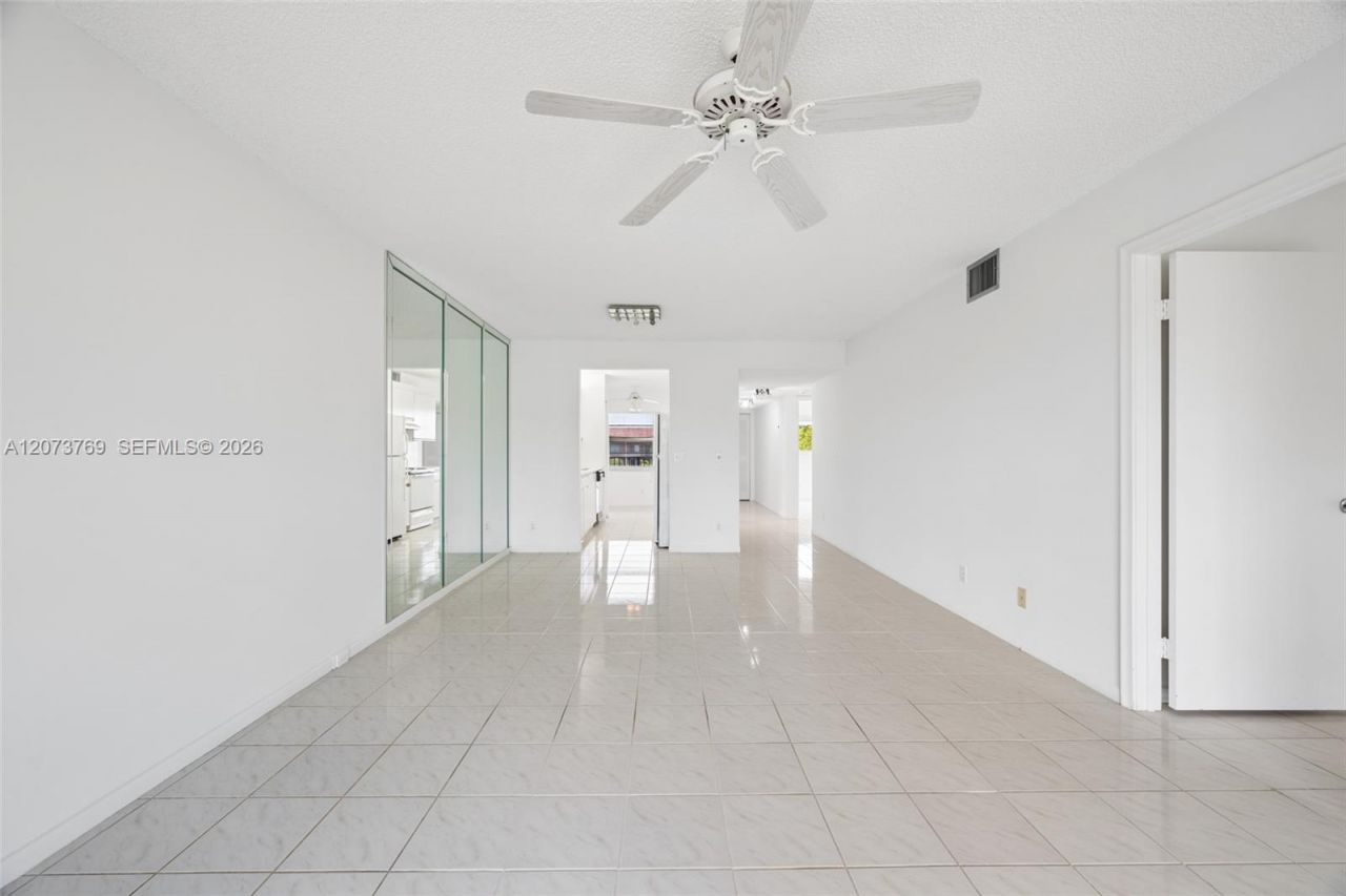 12501 SW 14th St, Unit 401R, Pembroke Pines, FL 33027 Photo