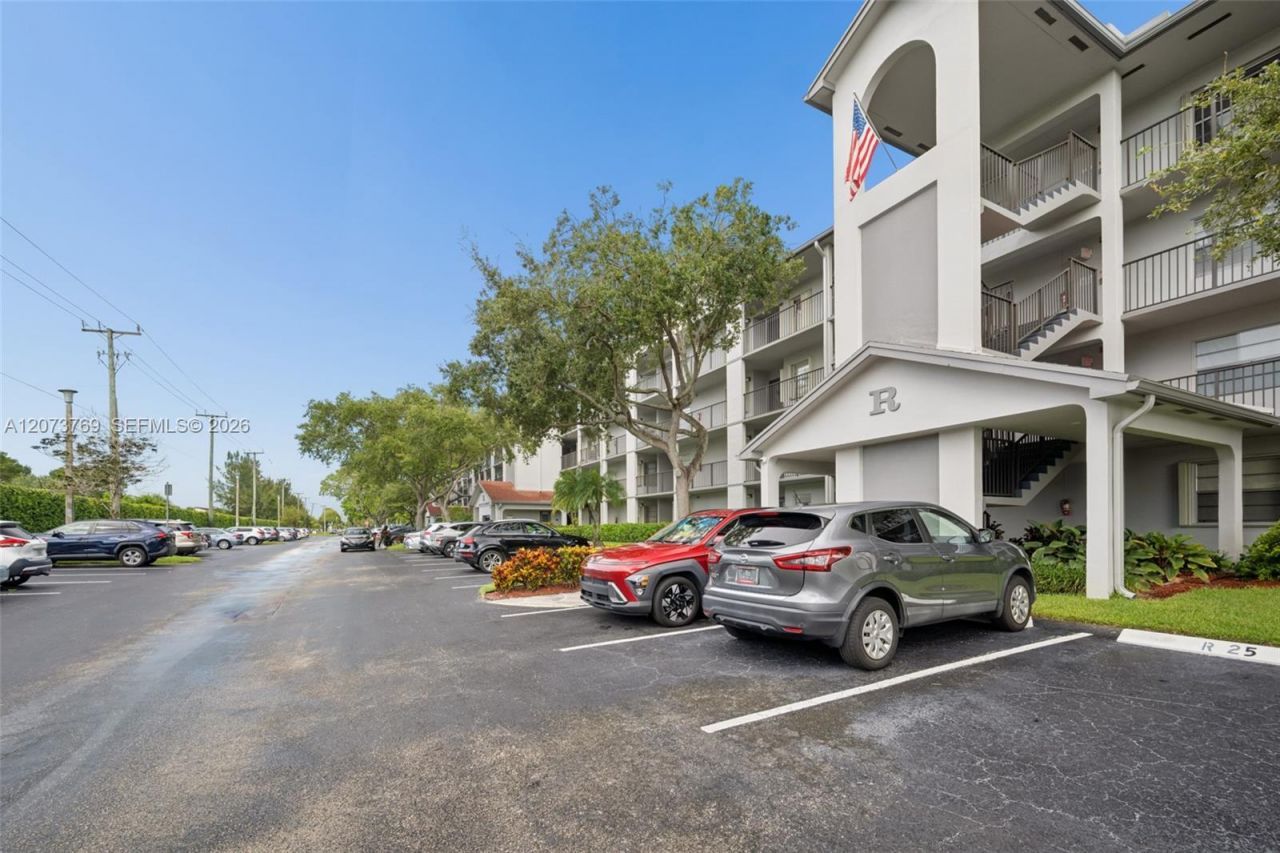 12501 SW 14th St, Unit 401R, Pembroke Pines, FL 33027 Photo