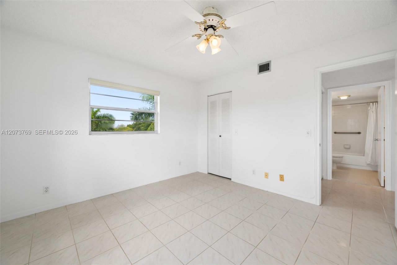 12501 SW 14th St, Unit 401R, Pembroke Pines, FL 33027 Photo