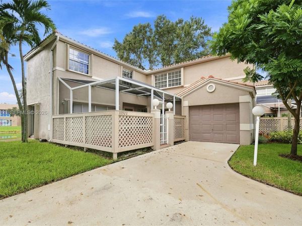 10922 Chandler Dr , Cooper City, FL 33026