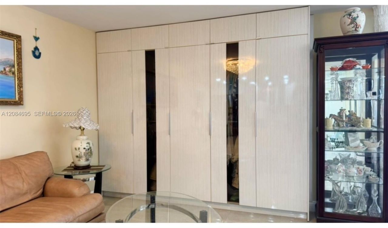 210 174th St, Unit 2415, Sunny Isles Beach, FL 33160 Photo