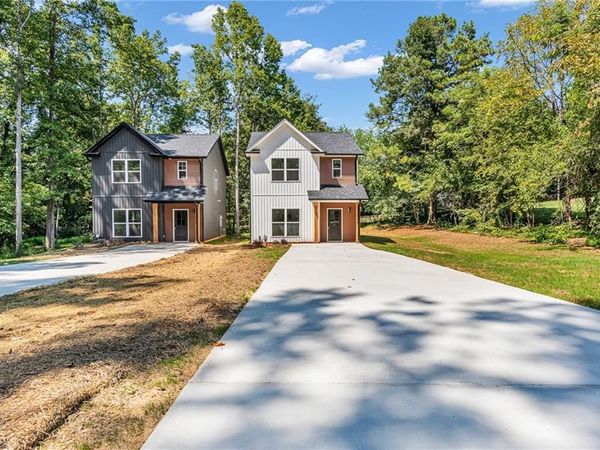 114 N Yadkin Avenue , Spencer, NC 28159