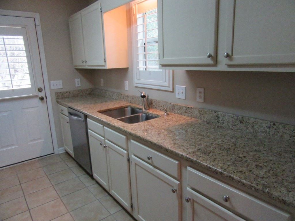 937 Tiffany Ln. Photo 7