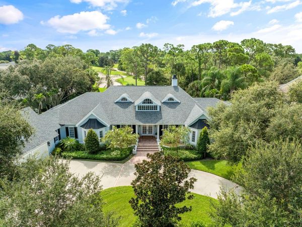 1100 Carolina Circle SW, Vero Beach, FL 32962
