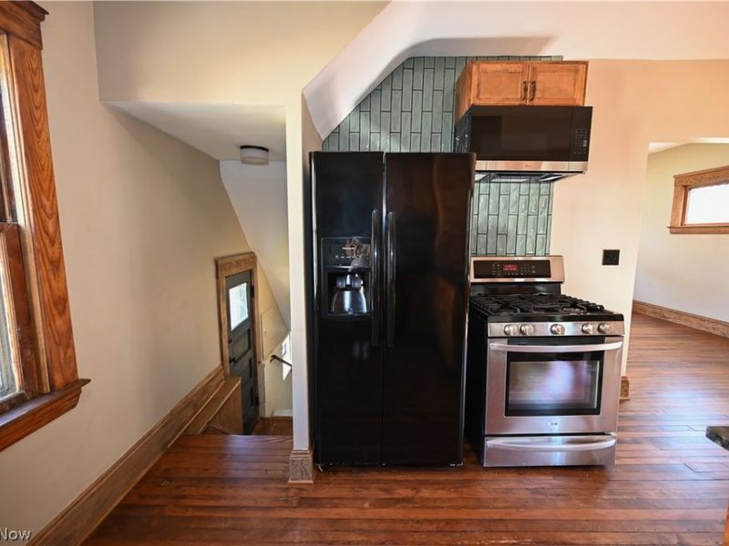 16805 Larchwood Avenue, Cleveland, OH 44135 Photo 11