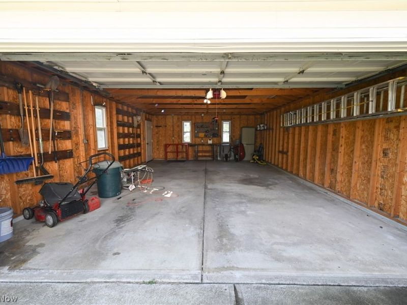16805 Larchwood Avenue, Cleveland, OH 44135 Photo 27
