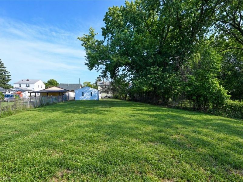 16805 Larchwood Avenue, Cleveland, OH 44135 Photo 8