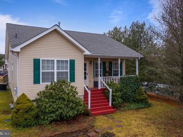 100 DEER HILL COURT, STEPHENS CITY, VA 22655