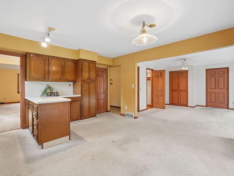 898 Plum Ridge, Columbus, OH 43213 Photo 15