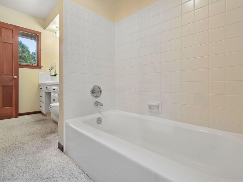 898 Plum Ridge, Columbus, OH 43213 Photo 21