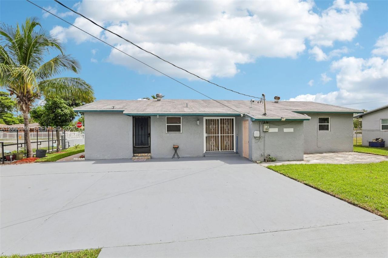 3398 NW 212th St , Miami Gardens, FL 33056 Photo