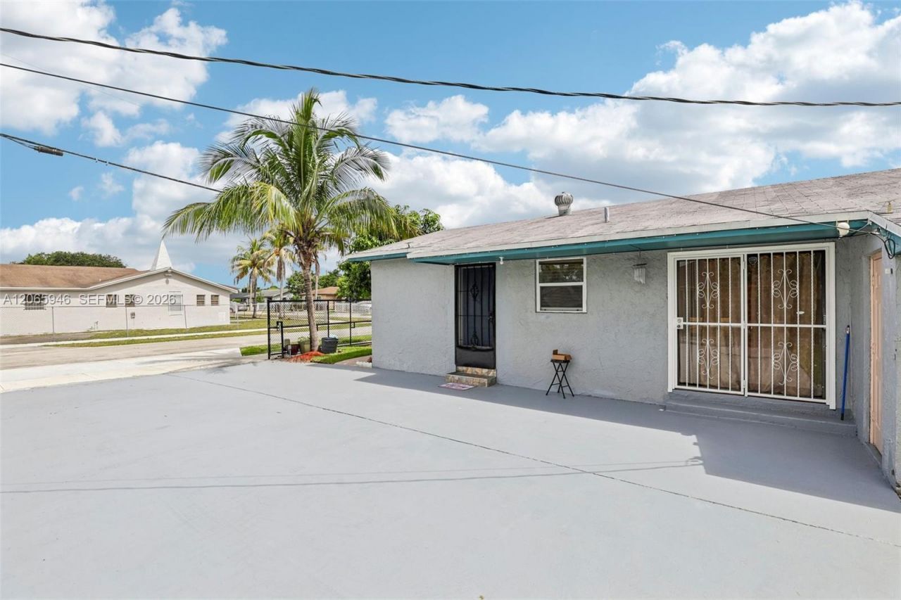 3398 NW 212th St , Miami Gardens, FL 33056 Photo