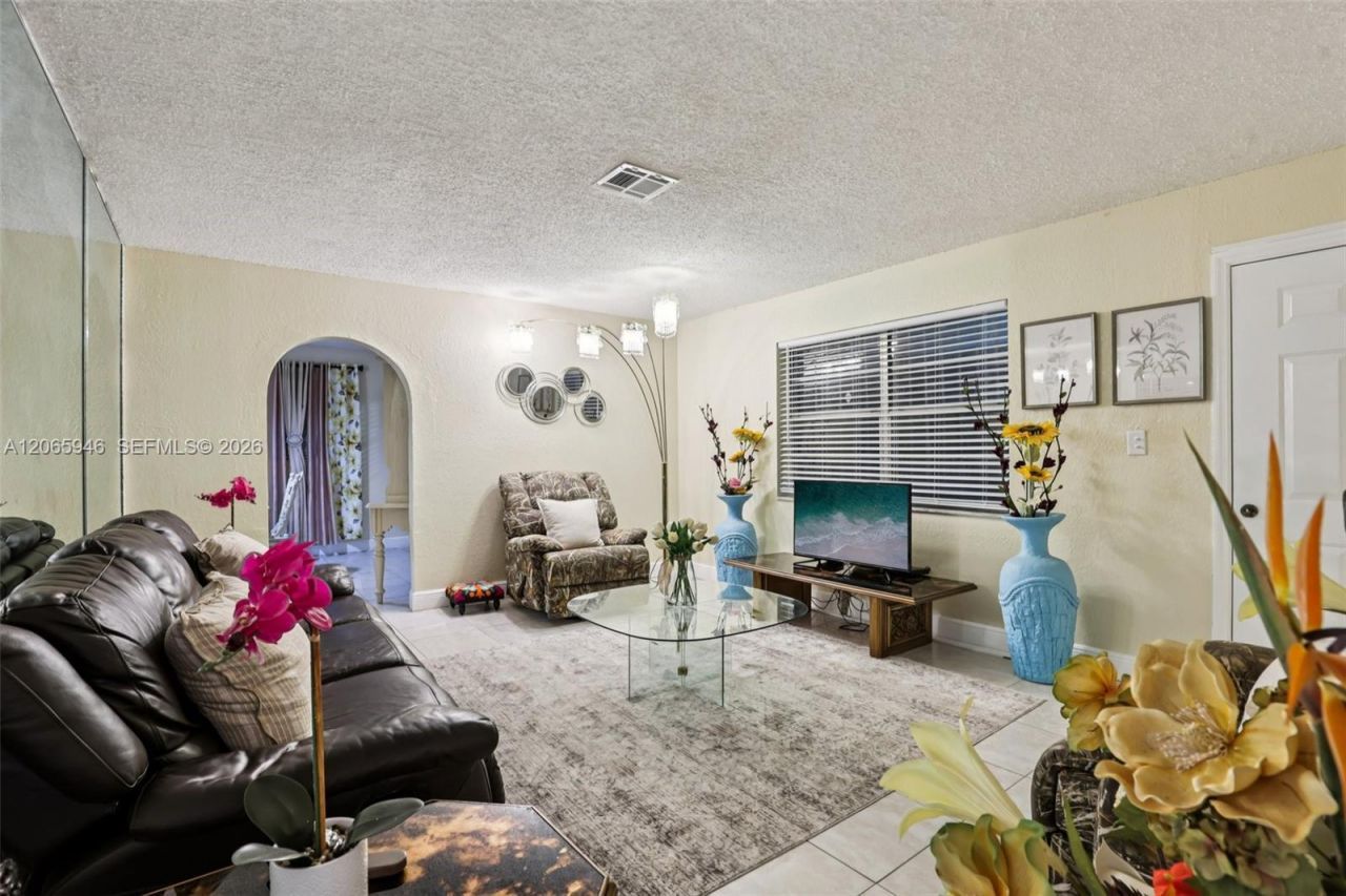 3398 NW 212th St , Miami Gardens, FL 33056 Photo