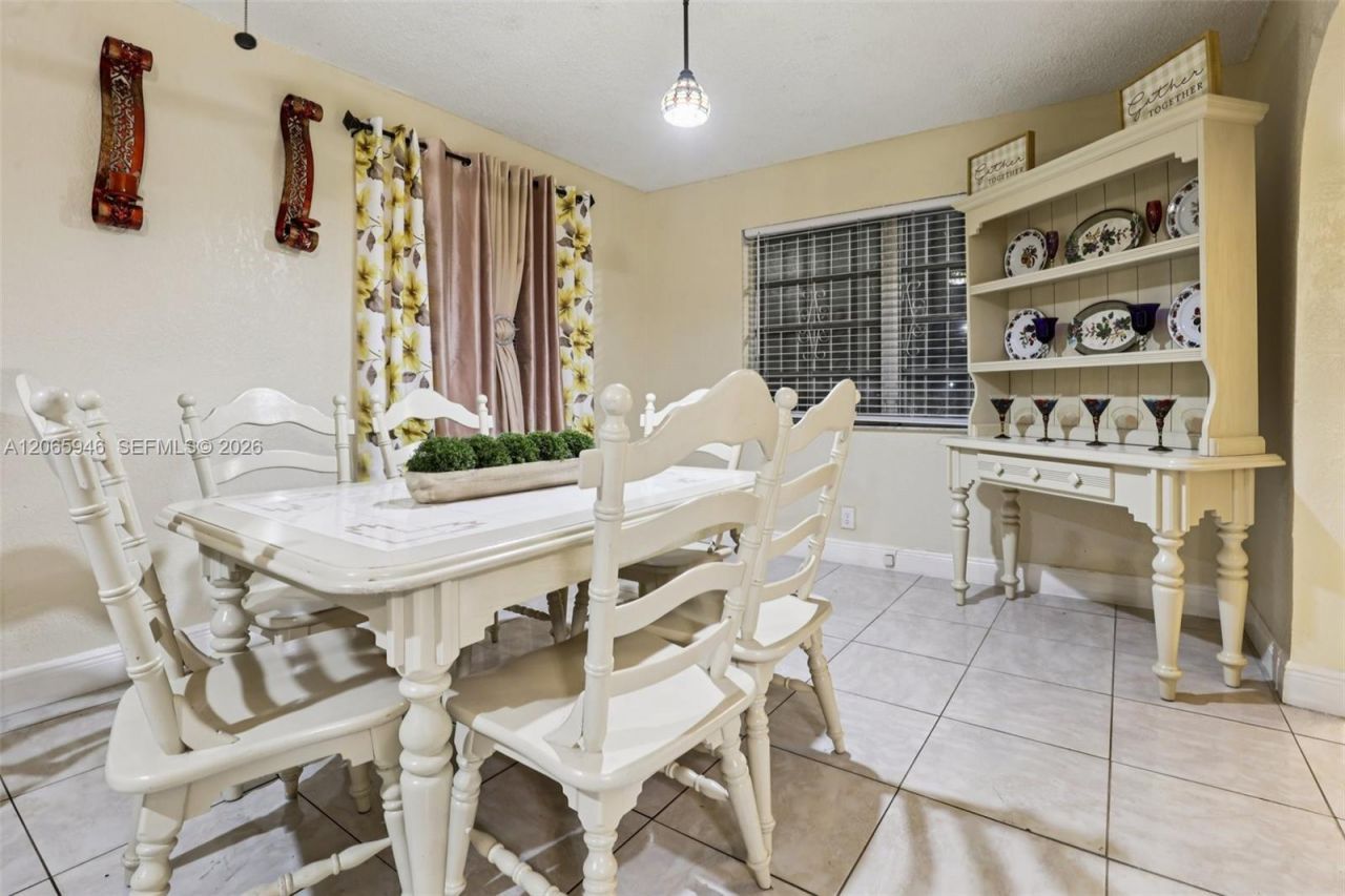 3398 NW 212th St , Miami Gardens, FL 33056 Photo