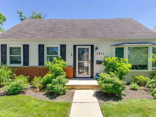 1011 N HADDOW Avenue , Arlington Heights, IL 60004