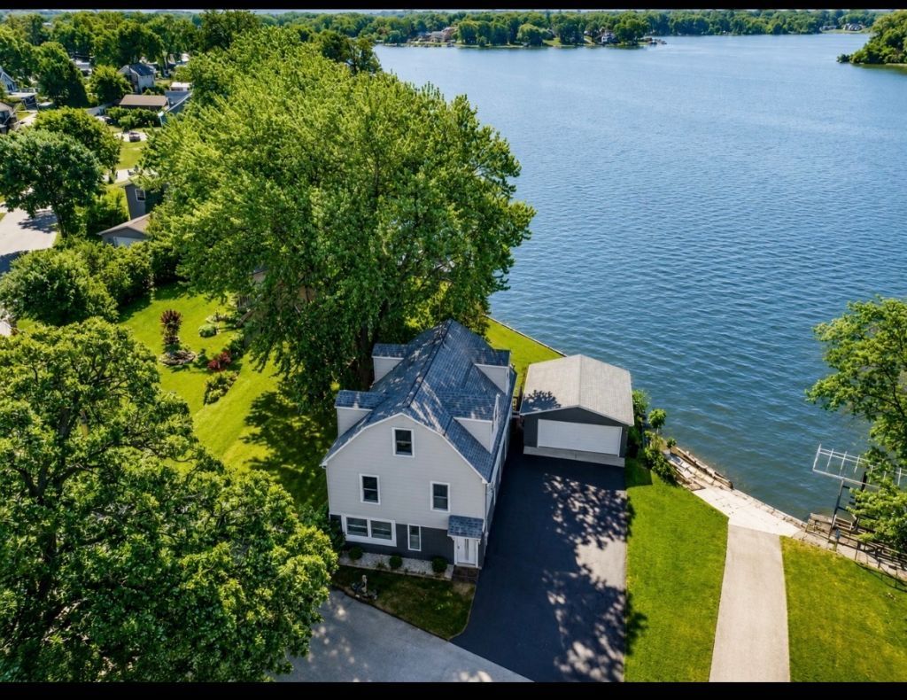 163 Eagle Point Road , Fox Lake, IL 60020