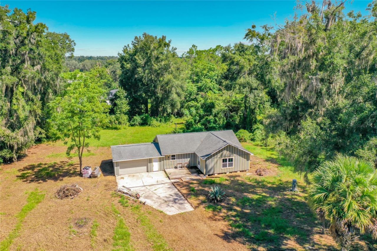 13711 SE 25 Avenue, Summerfield, FL 34491 Main Photo