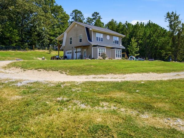 53 Confederate Drive , La Fayette, GA 30728