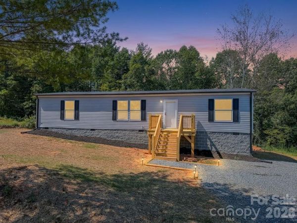4277 Chinquapin Circle , Lenoir, NC 28645