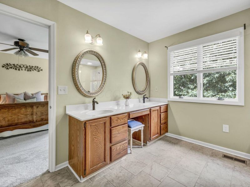 1114 Strathaven Drive N, Unit 5C, Worthington, OH 43085 Photo 30