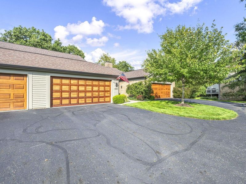 1114 Strathaven Drive N, Unit 5C, Worthington, OH 43085 Photo 4