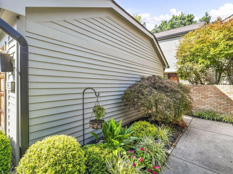 1114 Strathaven Drive N, Unit 5C, Worthington, OH 43085 Photo 5