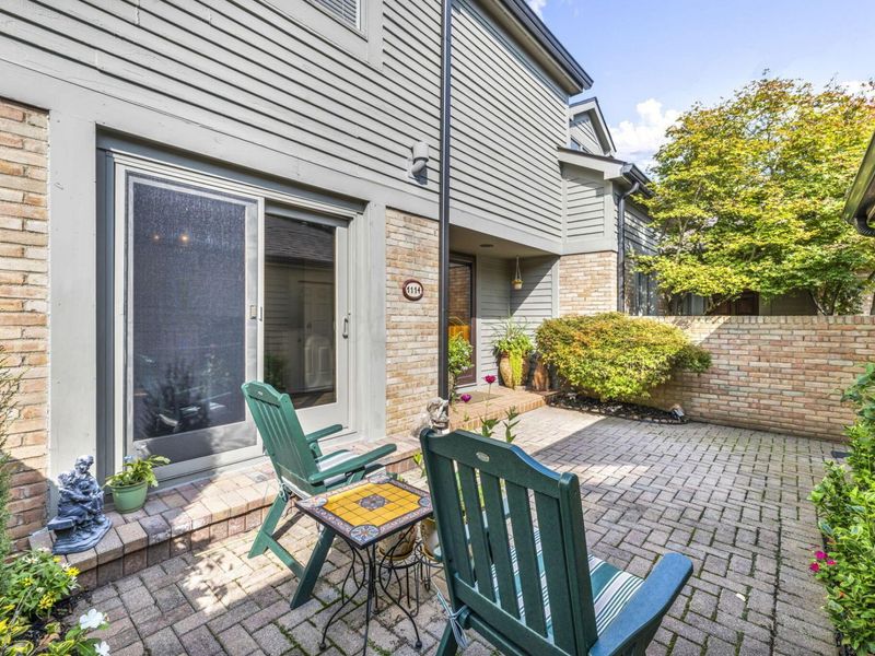 1114 Strathaven Drive N, Unit 5C, Worthington, OH 43085 Photo 7