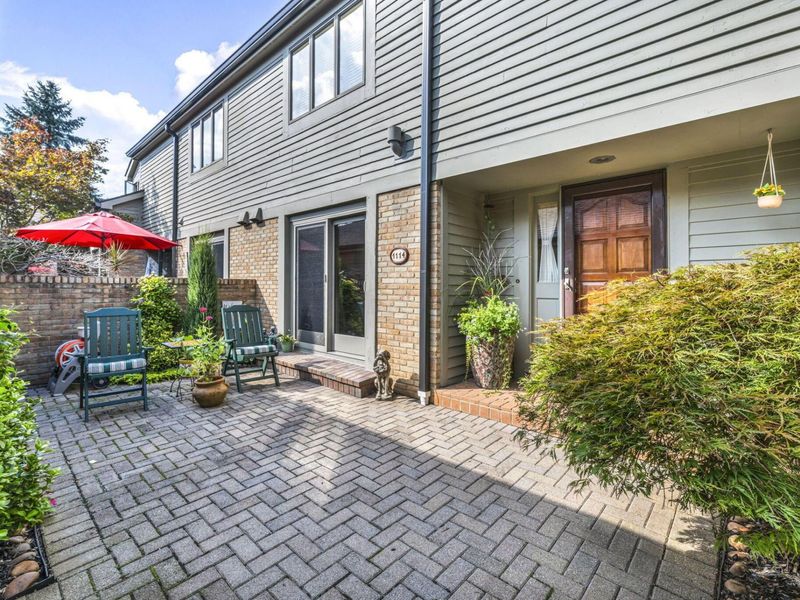 1114 Strathaven Drive N, Unit 5C, Worthington, OH 43085 Photo 8