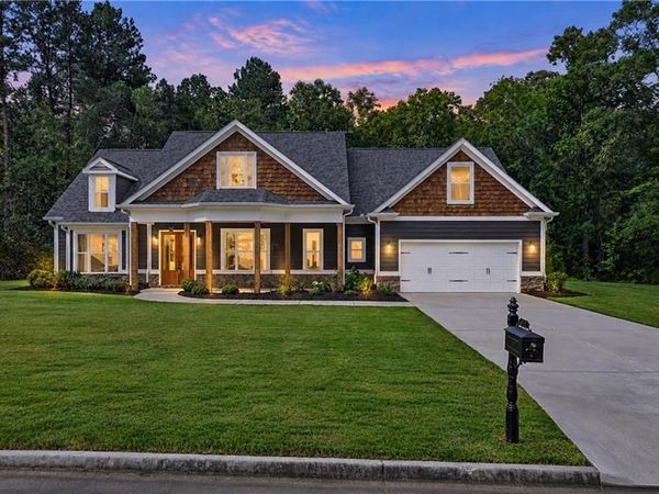 425 Blossom Trail, Acworth, GA 30101