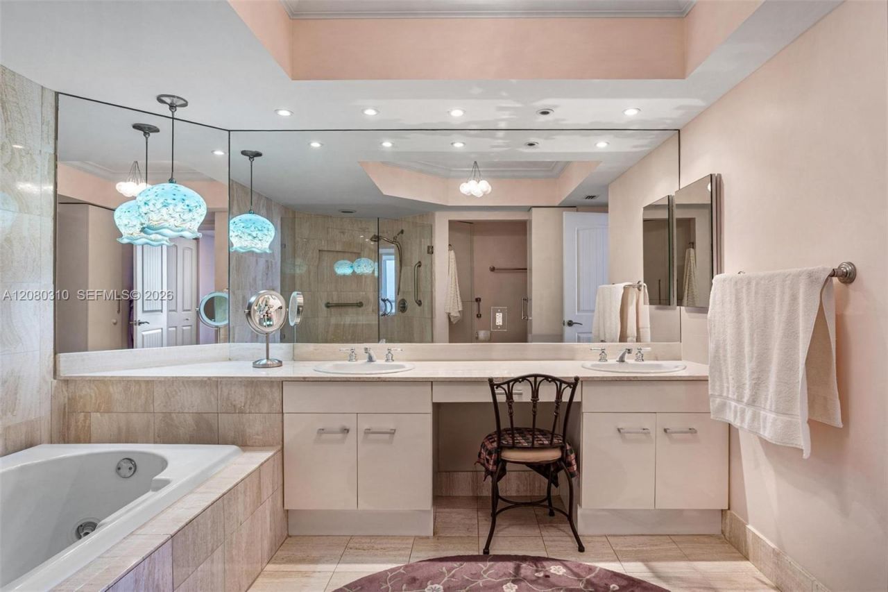 21205 Yacht Club Dr , Unit 2405, Aventura, FL 33180 Photo