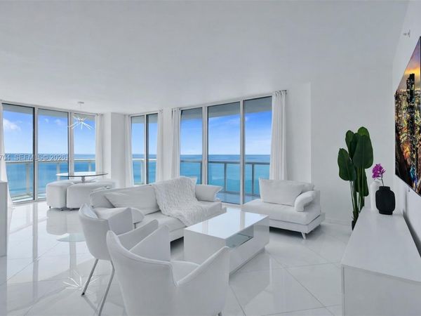 6365 Collins Ave , Unit 2403, Miami Beach, FL 33141