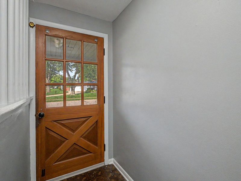 1154 Rona Parkway Drive, Fairborn, OH 45324 Photo 8