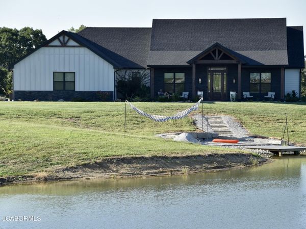 1780 E ROUTE M , Hartsburg, MO 65039