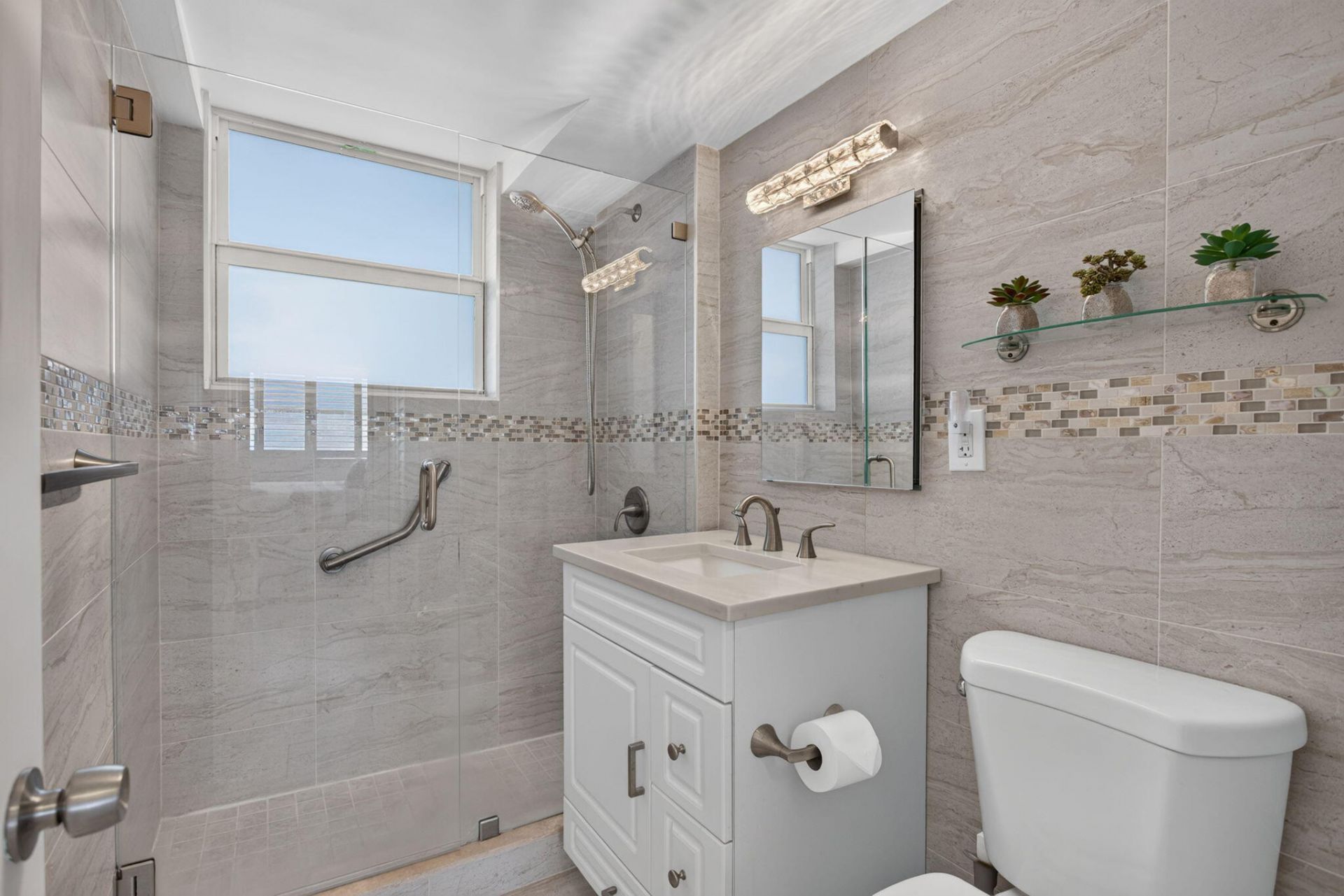 1920 S Ocean Drive, Unit 708, Fort Lauderdale, FL 33316 Photo