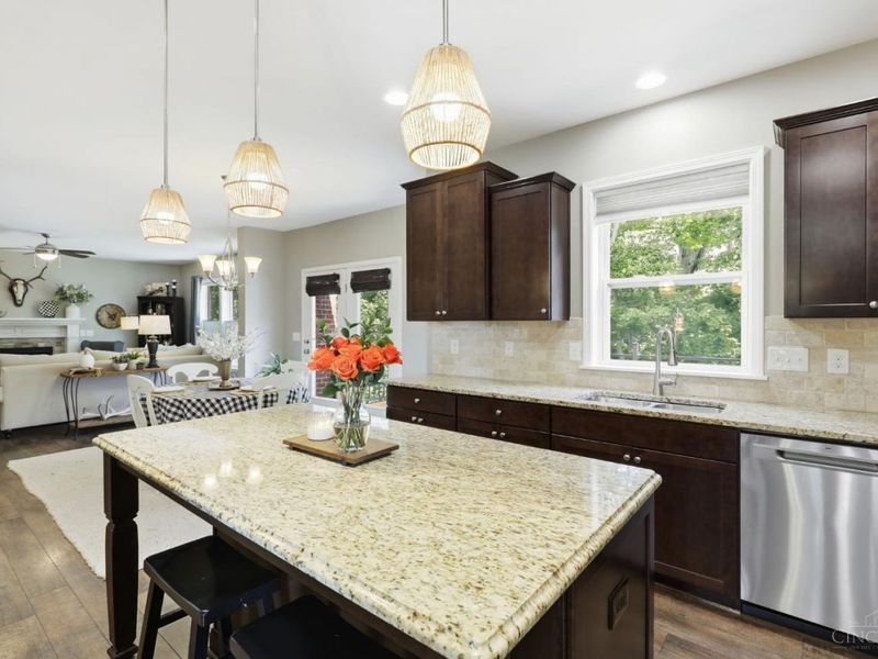 7510 Marsh Creek Lane, Hamilton Township, OH 45039 Photo 10