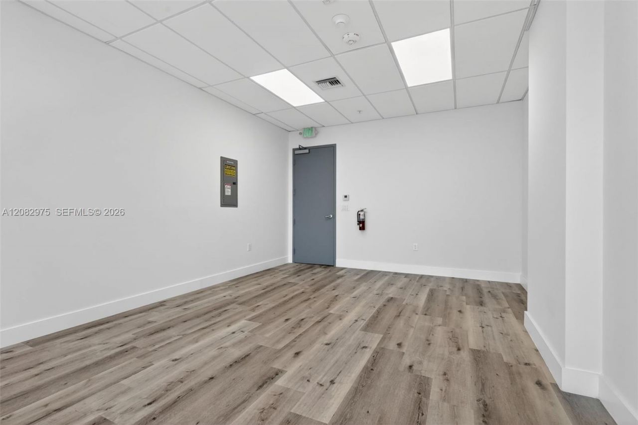 2820 NE 214th St , Unit 1006, Aventura, FL 33180 Photo
