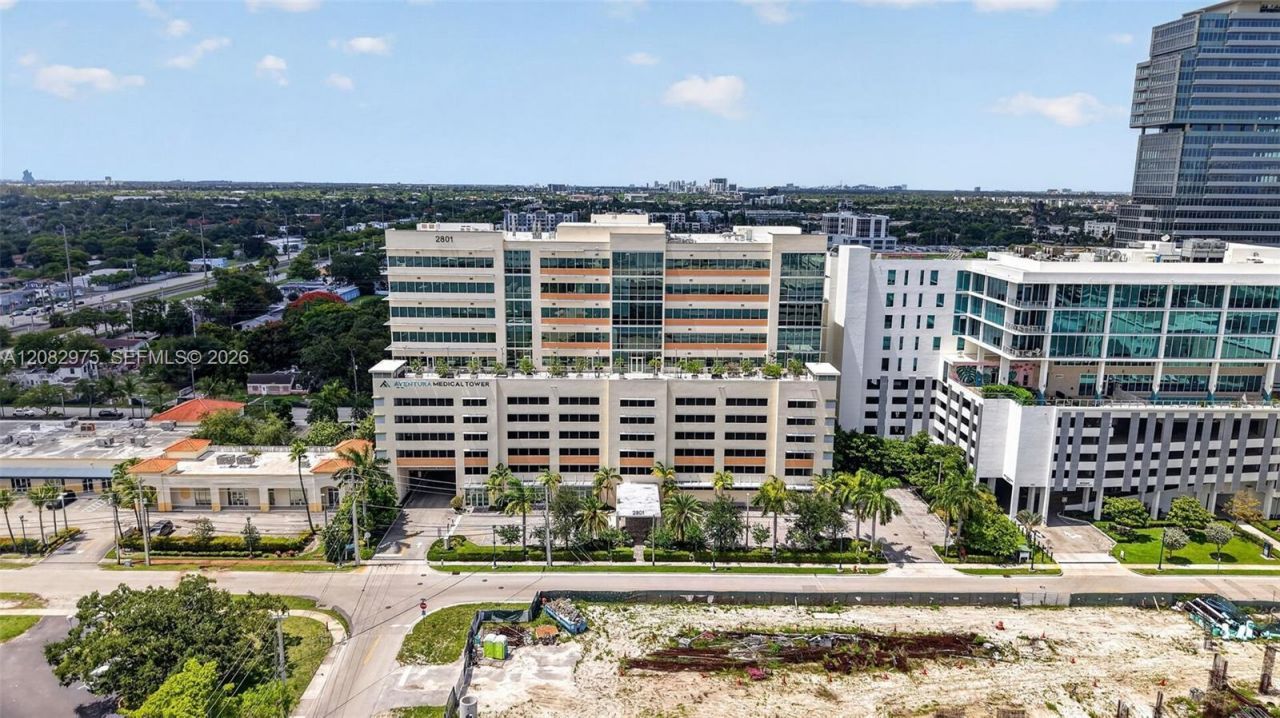 2820 NE 214th St , Unit 1006, Aventura, FL 33180 Photo