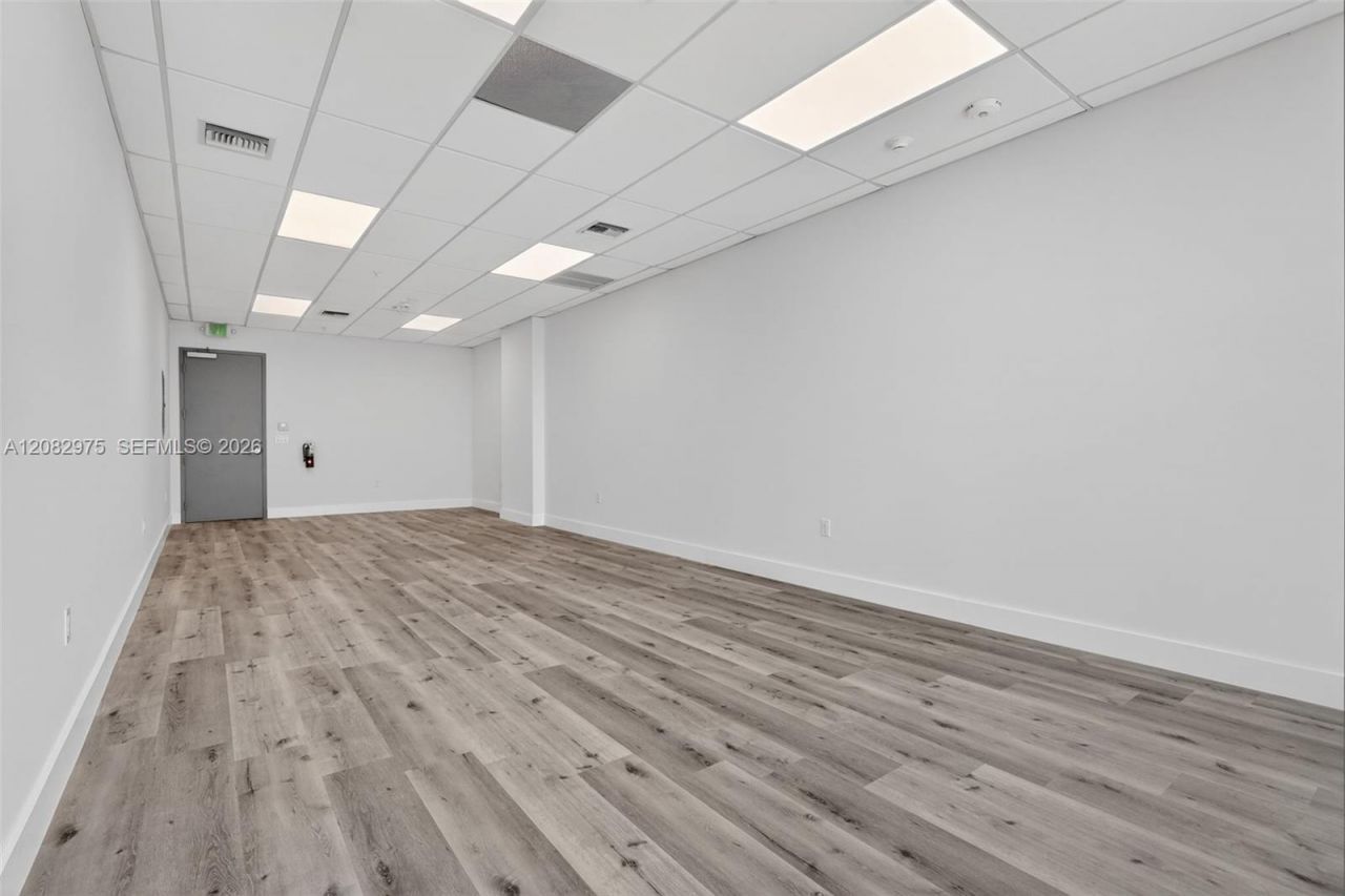 2820 NE 214th St , Unit 1006, Aventura, FL 33180 Photo
