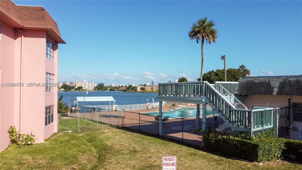 18555 NE 14th Ave , Unit 619, Miami, FL 33179 Photo