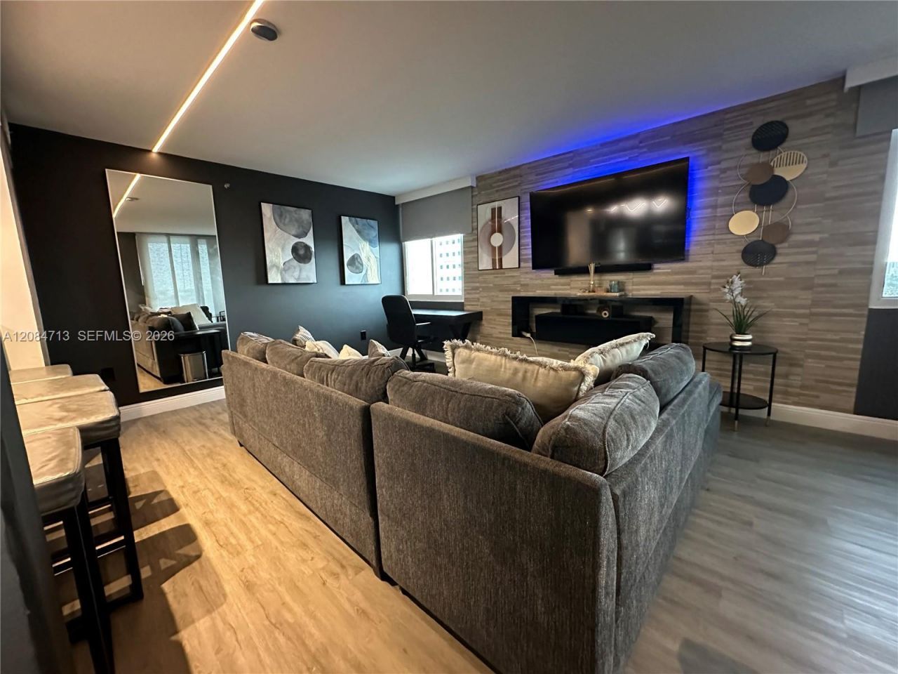 850 N Miami Ave , Unit W-1408, Miami, FL 33136 Photo